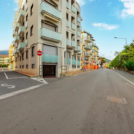 Blue Sky House Apartamento Ceriale
